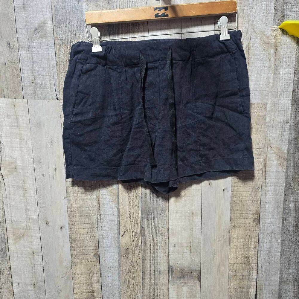 Babaton Aritzia Black Linen Blend Shorts Medium Basic Minimalist Casual Trendy